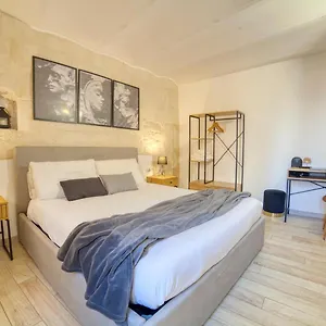 https://sassari-centro-elegante-appartamento-con-wifi-e-netflix.in-sardinia.net